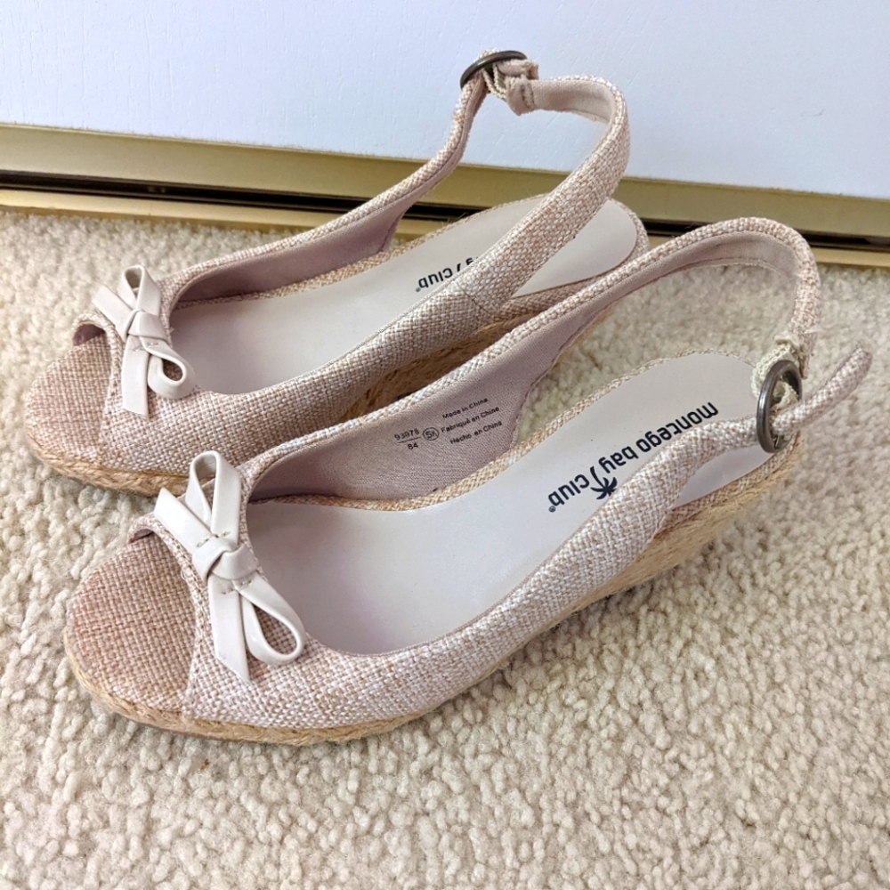 Nude wedges